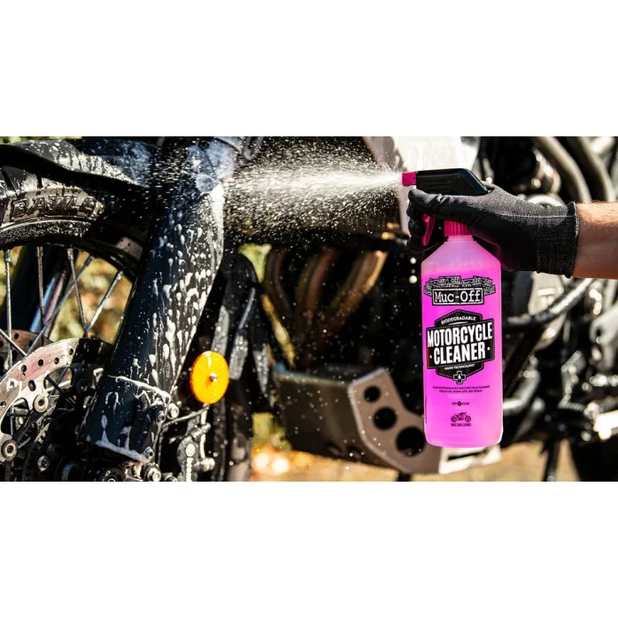 Muc-Off x Triumph Motorcycle Cleaning Kit 