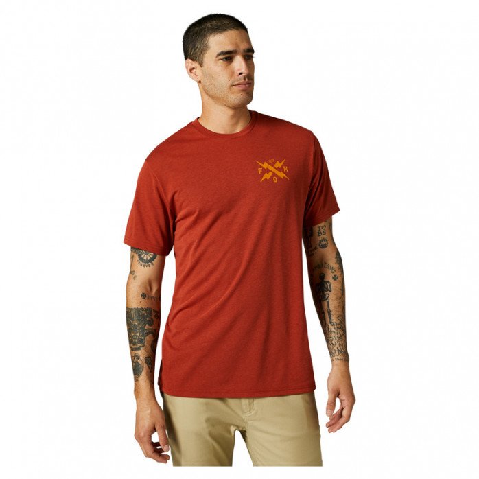 Calibrated Ss Tech Tee Red Clay