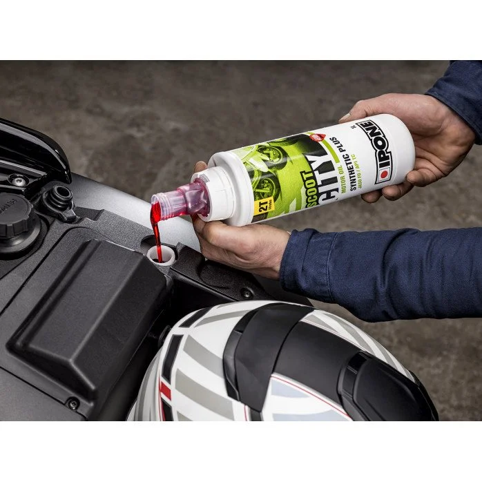 IPONE SCOOT CITY FRAISE pusiau sintetinė 2T motorolerių variklių alyva 1L (800122)